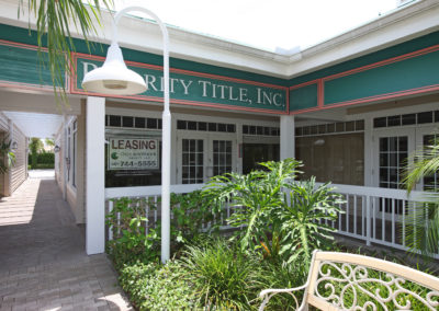 Driftwood Plaza Exterior Photo Jupiter FL US Route 1